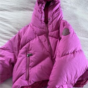 EUC💜RARE MONCLER CROPPED PUFFER JACKET